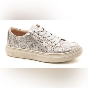 Corkys Hey Girl Down Time Oxford Sneaker in Metallic Silver